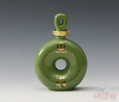 銅川封壇陶瓷酒瓶 定制藝術(shù)與實(shí)用性的完美結(jié)合